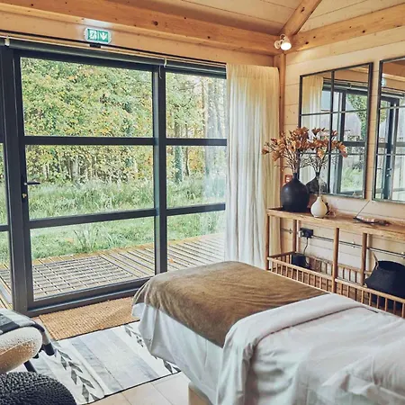 Cabue By The Lakes Cavan