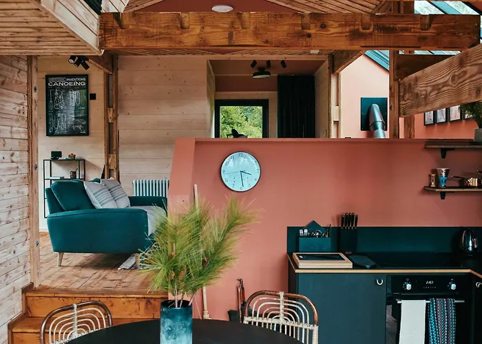 Cabue By The Lakes Resort Cavan